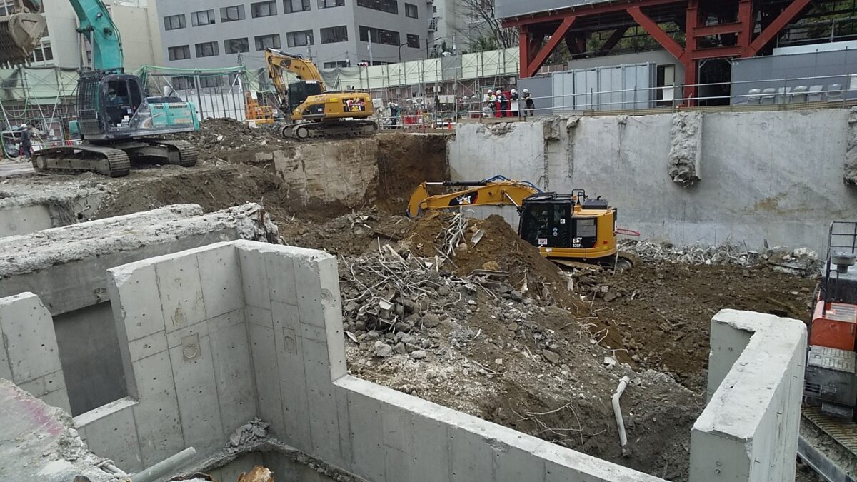 解体工事が地震みたいに揺れる！その気になる原因とは？