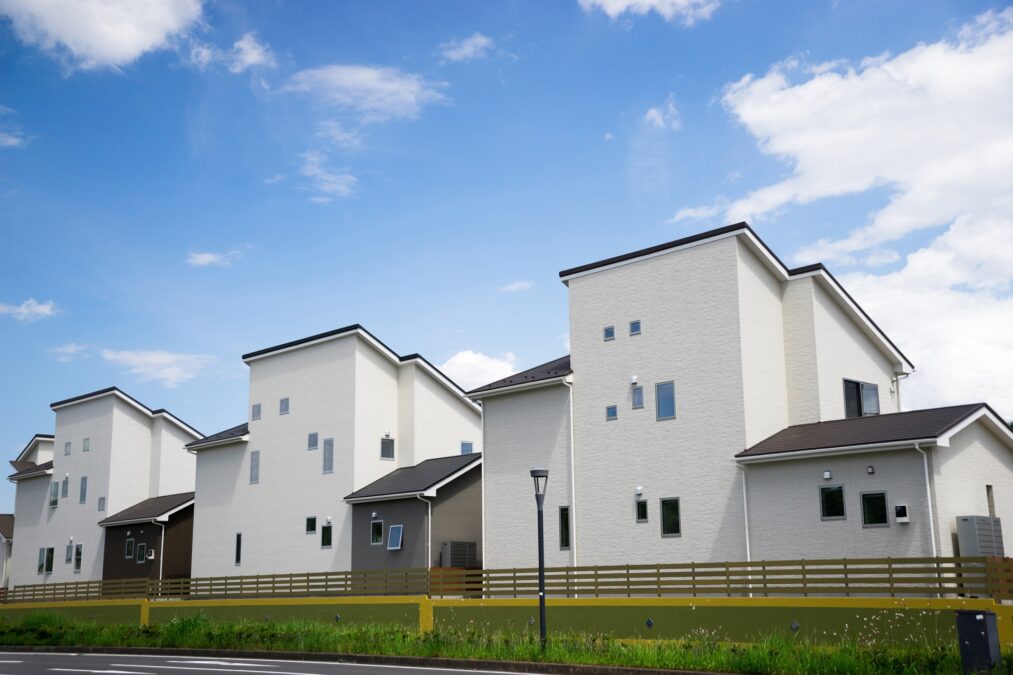 メリットだけじゃない！分譲地の真ん中の土地のデメリットと対策